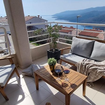 Apartment Cami -Stylish Apartment With A Beautiful Seaview Rabac Eksteriør bilde