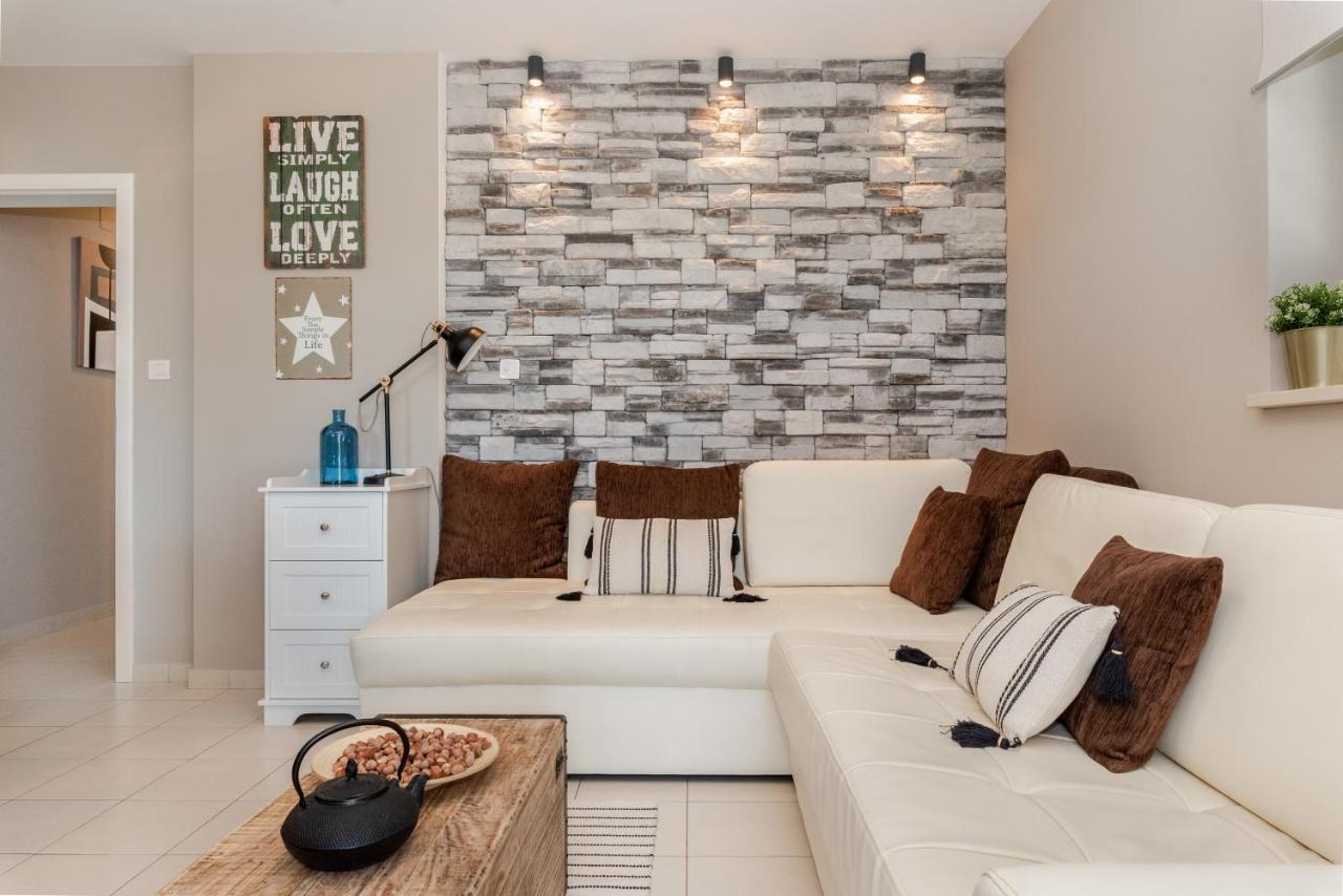 Apartment Cami -Stylish Apartment With A Beautiful Seaview Rabac Eksteriør bilde