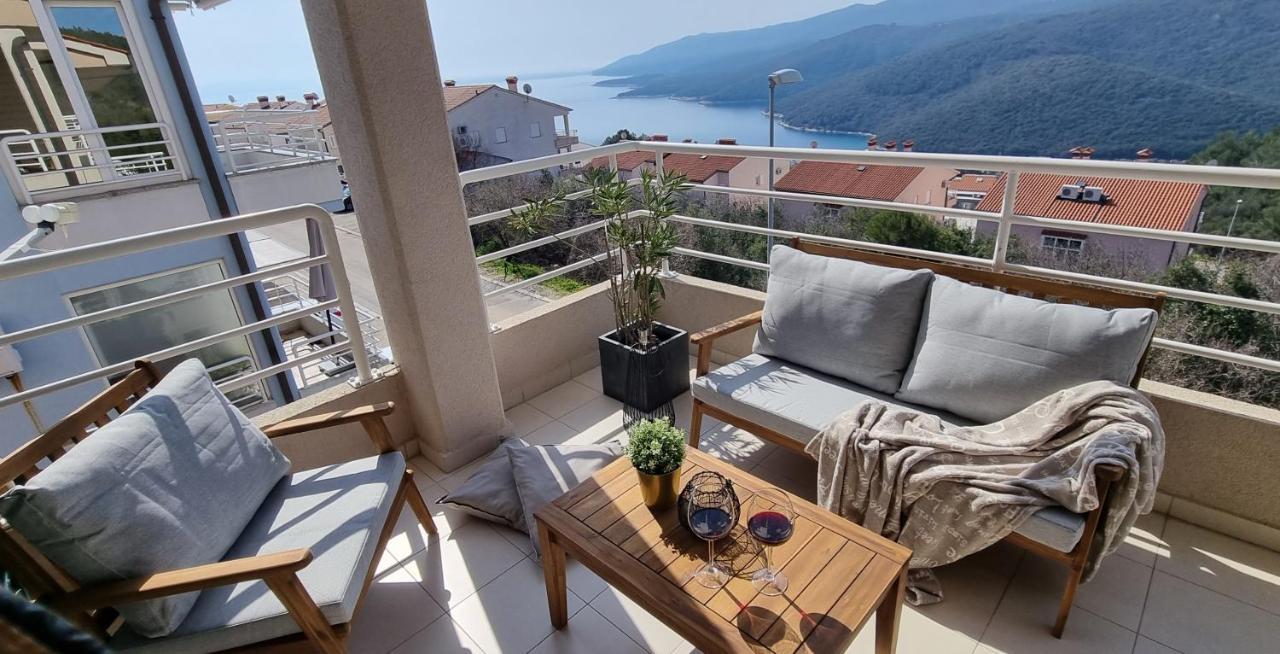 Apartment Cami -Stylish Apartment With A Beautiful Seaview Rabac Eksteriør bilde