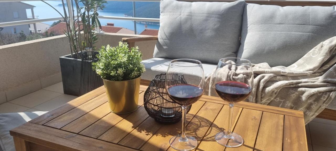 Apartment Cami -Stylish Apartment With A Beautiful Seaview Rabac Eksteriør bilde
